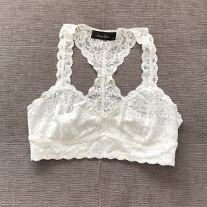NWOT never worn white/cream bralette